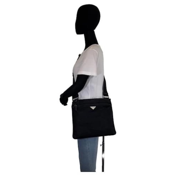 Authentic Prada Vintage Nylon Tessuto Triangle Logo Plate Shoulder/Crossbody Bag - Picture 3 of 15